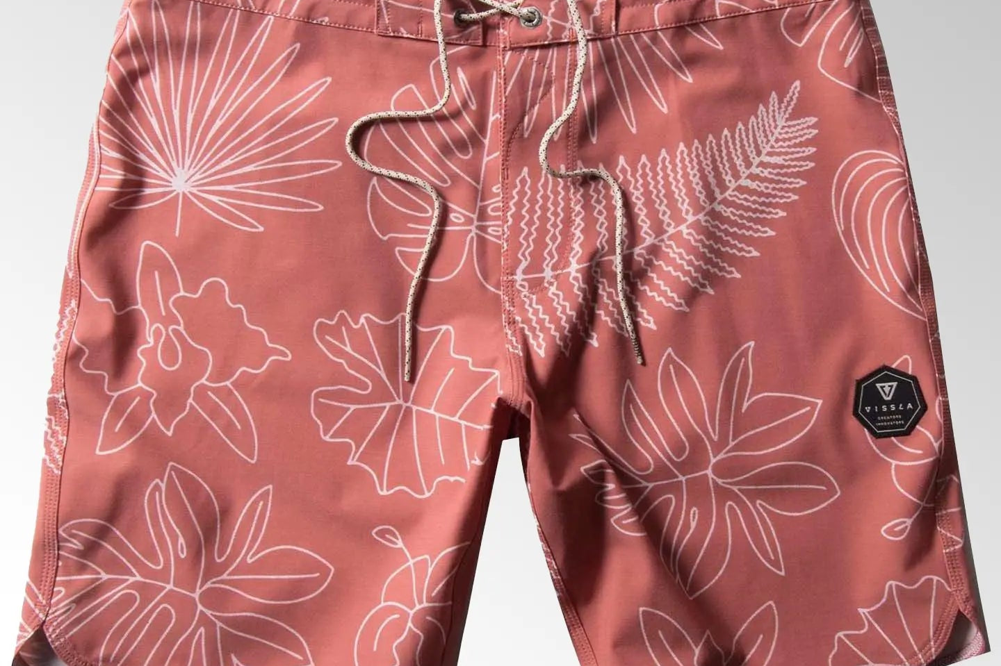 Tropical Pleasures 18.5" Boardshort Plumeria - The Good Chic